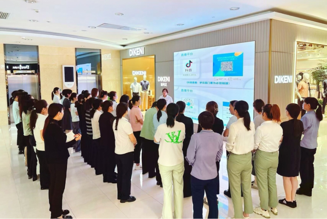 UUµçÍæ(ÖйúÇø)¹Ù·½ÍøÕ¾